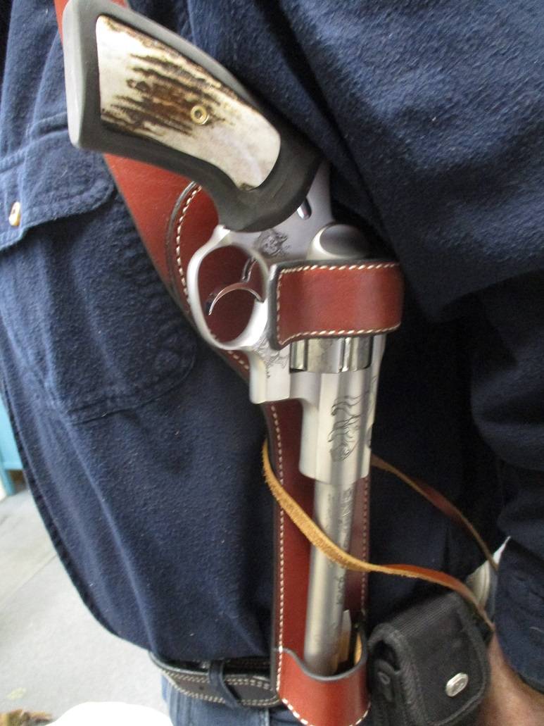 Reeder Custom Guns I talked to our Amish holster and gun belt maker this mornin